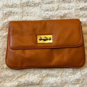 Aldo clutch with detachable strap